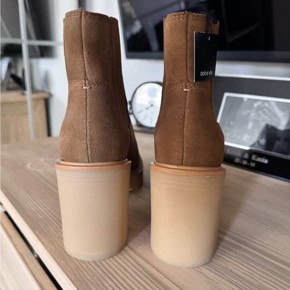 Dolce Vita Tan Suede Chelsea Block Heel Boots - Picture 3 of 5